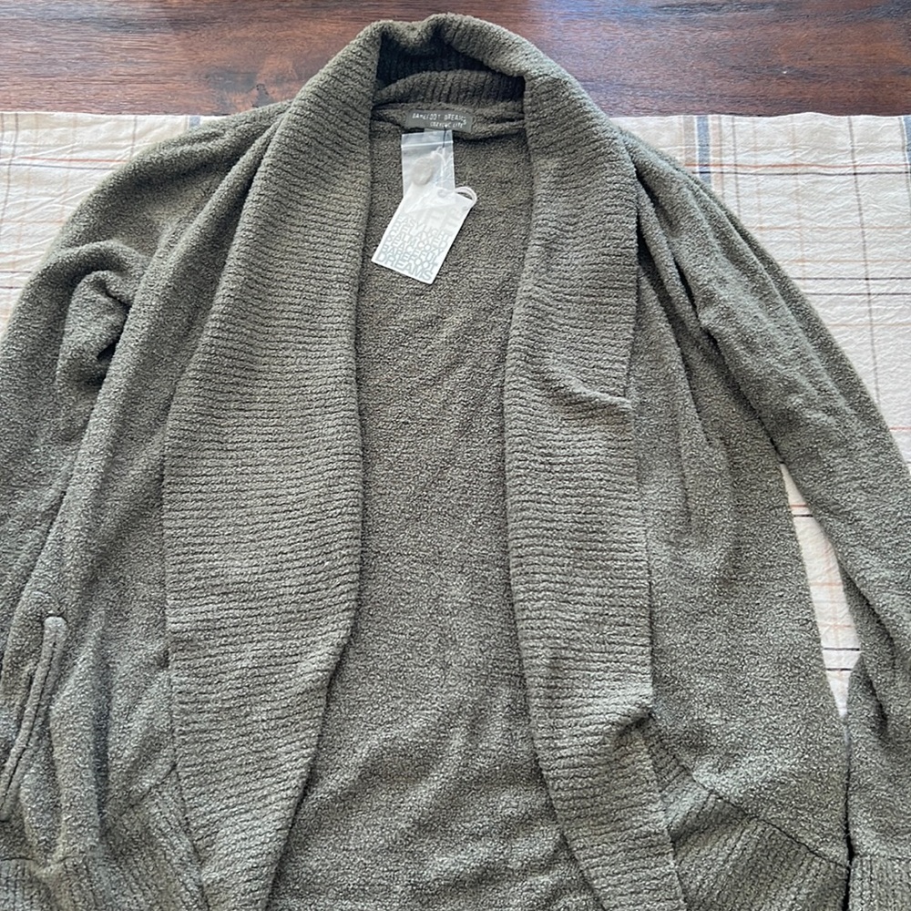 Barefoot dreams cardigan.